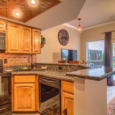 Ss 4B Riverside Condo Нью-Браунфелс Екстер'єр фото